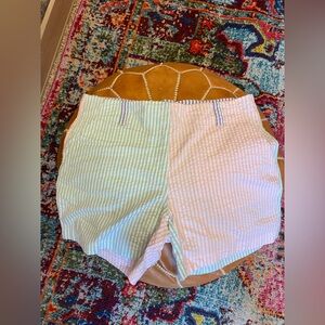 Vineyard Vines Pastel pink, green, & blue Seer Sucker Vineyard Vines Shorts